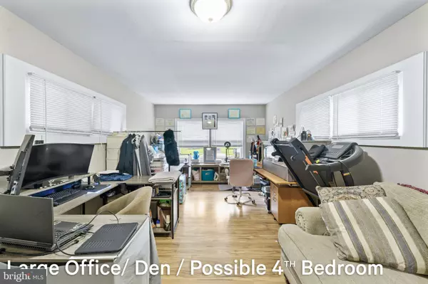 Willingboro, NJ 08046,12 BLOOMFIELD LN