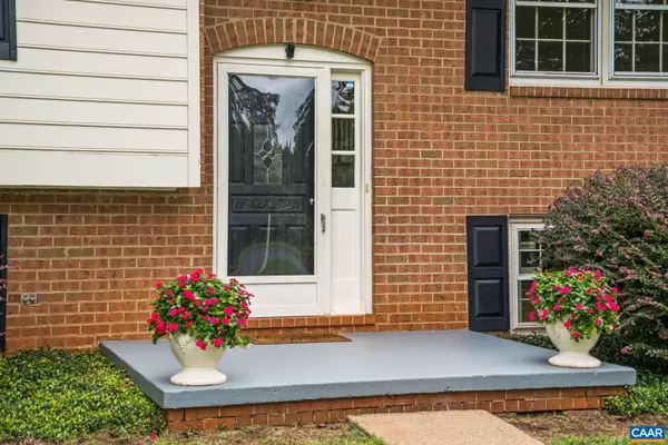 Keswick, VA 22947,5106 STONY POINT PASS