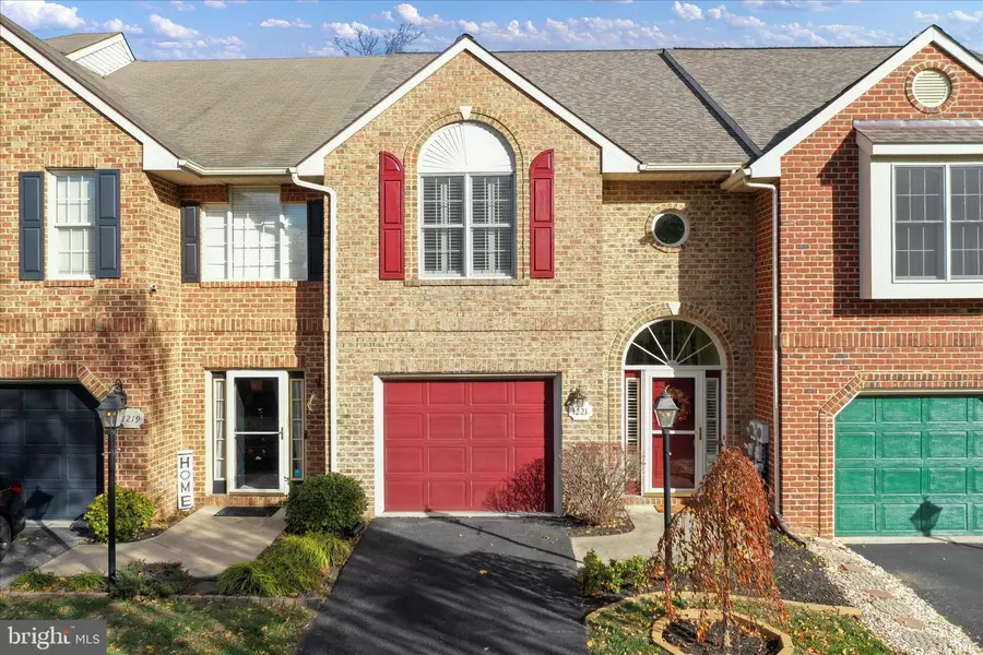 1221 LINDSAY LN, Hagerstown, MD 21742