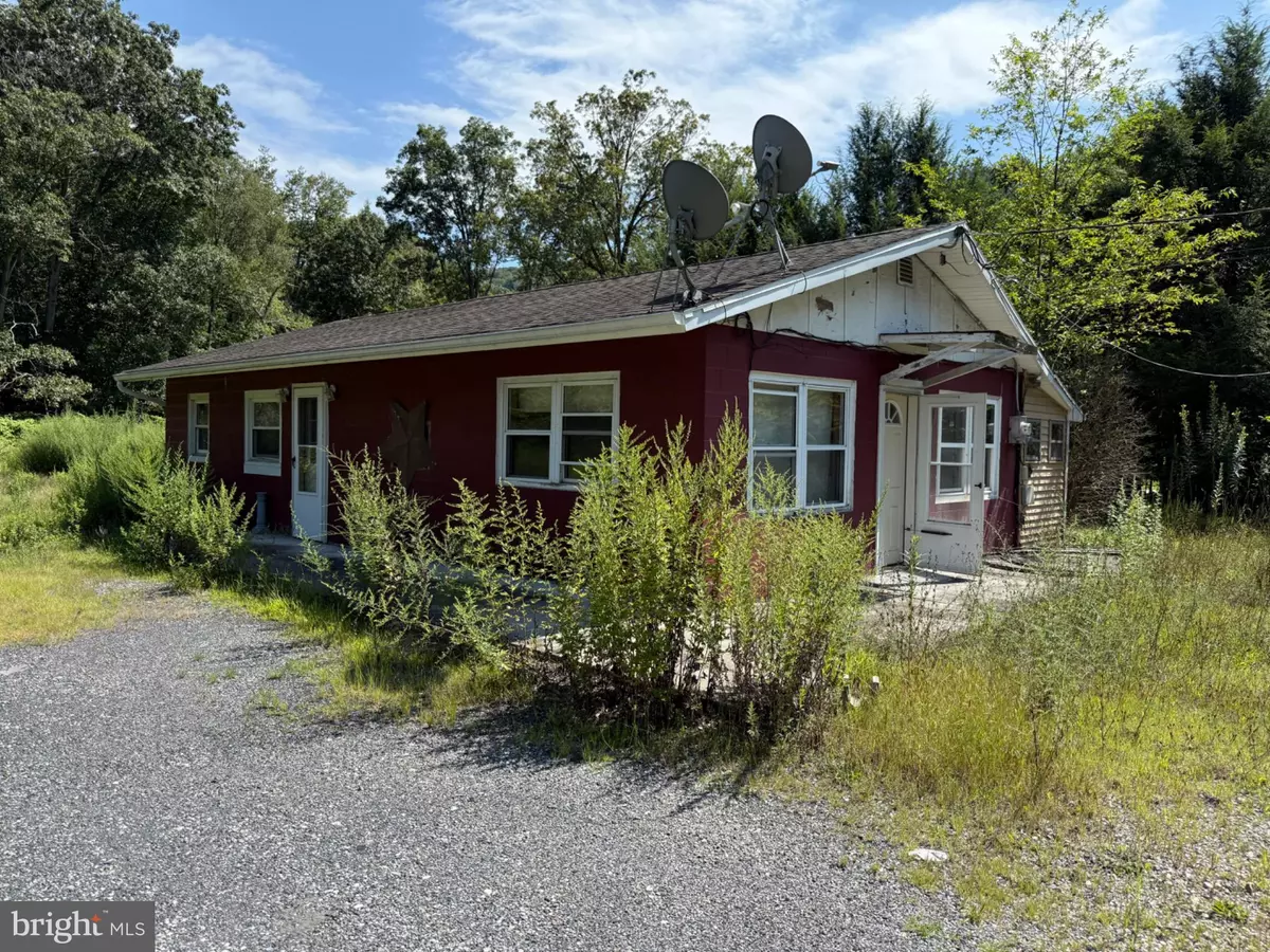 Tremont, PA 17981,8 TREMONT RD