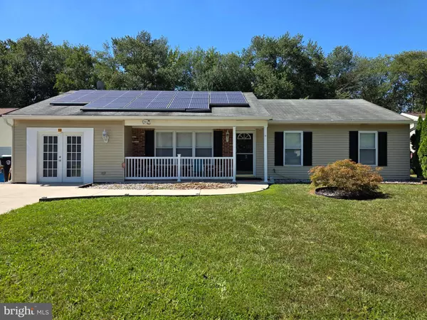 10 EDEN HOLLOW LN, Sicklerville, NJ 08081