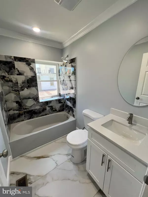 Chester, PA 19013,710 LAMOKIN ST