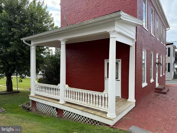 Mc Veytown, PA 17051,20 N MARKET ST