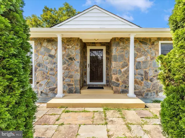 Rockville, MD 20855,18004 MUNCASTER RD