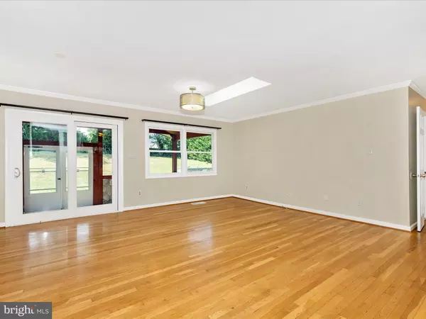 Rockville, MD 20855,18004 MUNCASTER RD