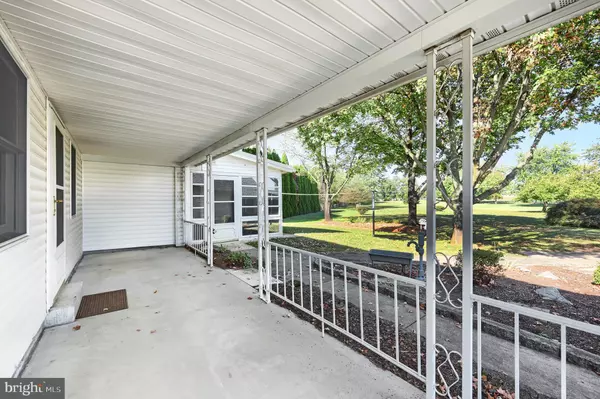 York, PA 17404,868 GREENBRIAR RD