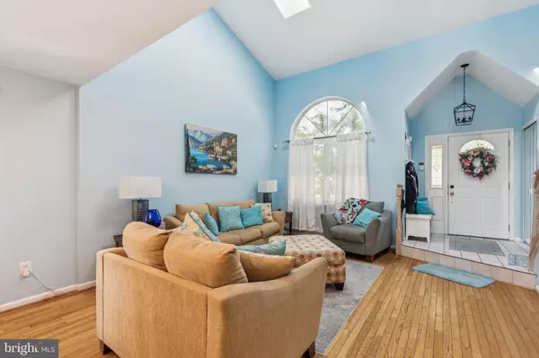 Philadelphia, PA 19116,508 LAURA LN