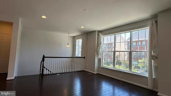 Beltsville, MD 20705,12817 RUSTIC ROCK LN