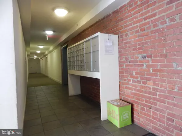 Washington, DC 20020,1501 27TH ST SE #406