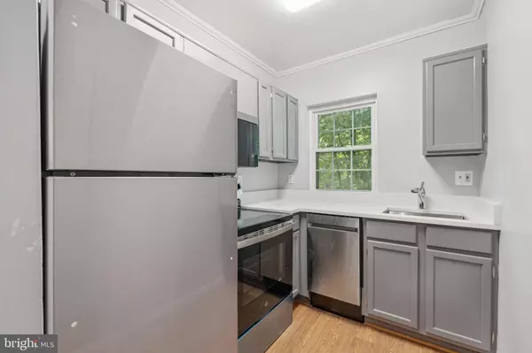 1909 N RHODES ST #30, Arlington, VA 22201