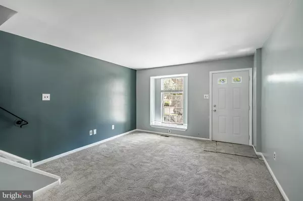 Upper Chichester, PA 19014,1328 ROLLING GLEN