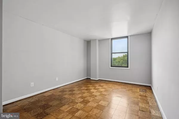 Alexandria, VA 22304,4600 DUKE ST #603