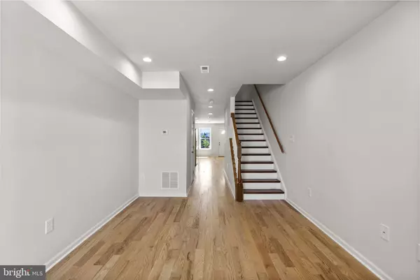 Baltimore, MD 21202,927 E CHASE ST