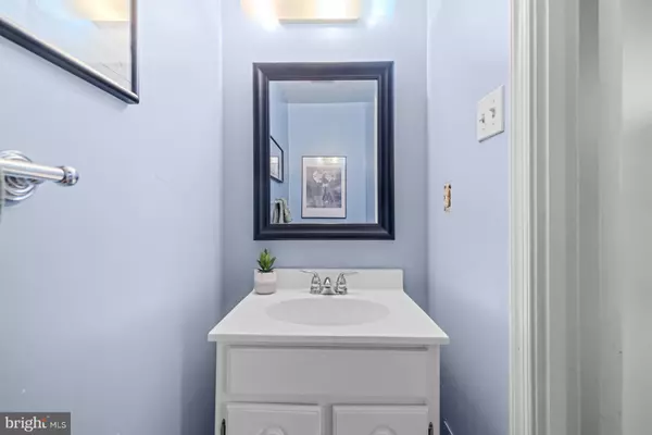 Fairfax, VA 22031,3123 PEBBLE HILL LN