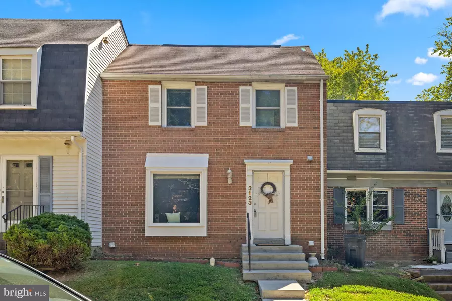 3123 PEBBLE HILL LN, Fairfax, VA 22031
