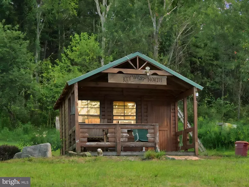 1166 NUMIDIA DR, Catawissa, PA 17820