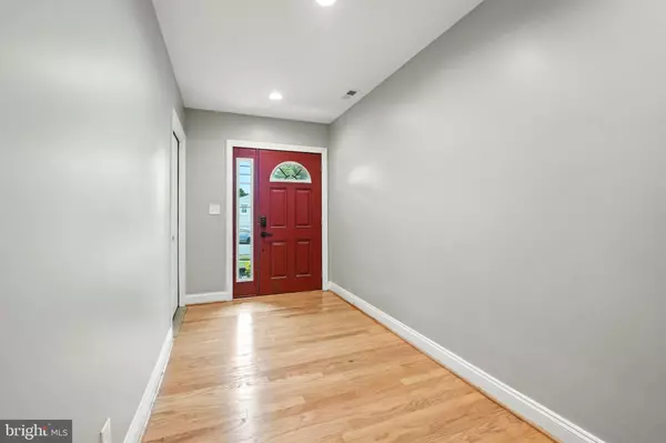 Arlington, VA 22204,2134 S LOWELL ST