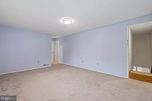 Gaithersburg, MD 20886,19587 BRASSIE PL #8-D