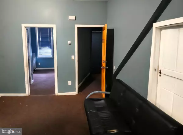 Trenton, NJ 08618,53 KELSEY AVE #1