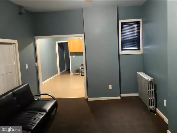 Trenton, NJ 08618,53 KELSEY AVE #1
