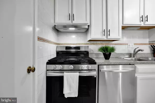 Rockville, MD 20852,12207 ACADEMY WAY #9