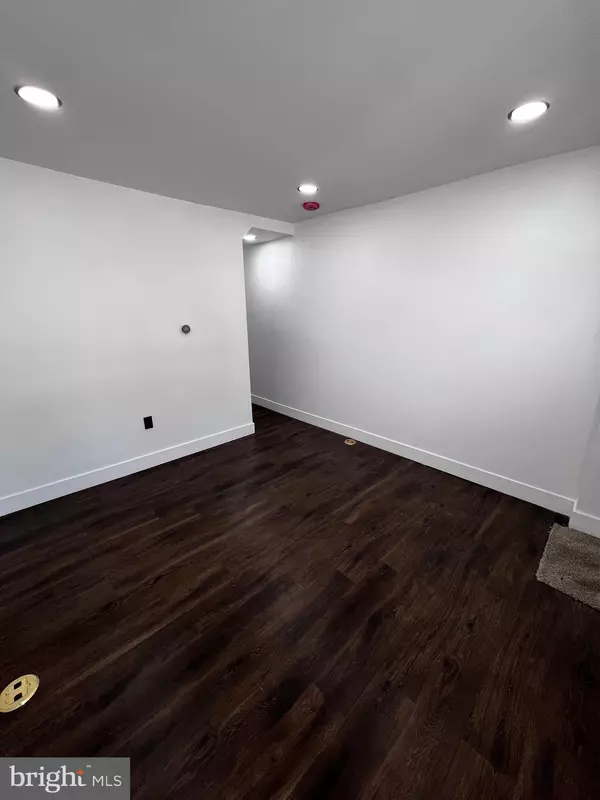 Camden, NJ 08104,1263 LANSDOWNE AVE