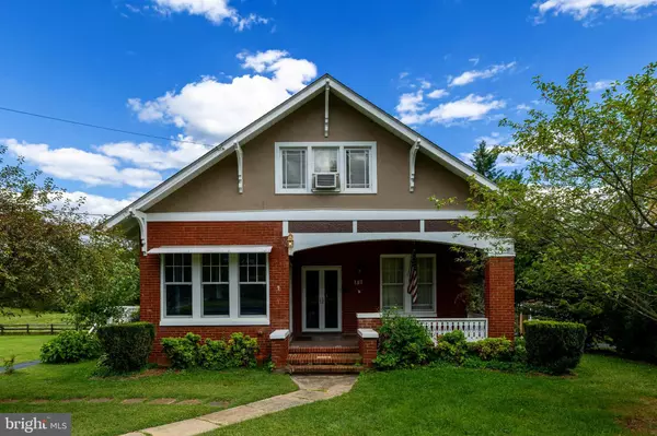 157 S COURT ST, Luray, VA 22835