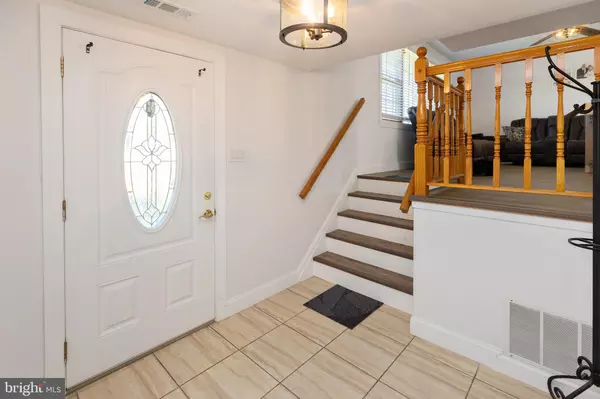 Somerdale, NJ 08083,41 HOLLYOKE RD