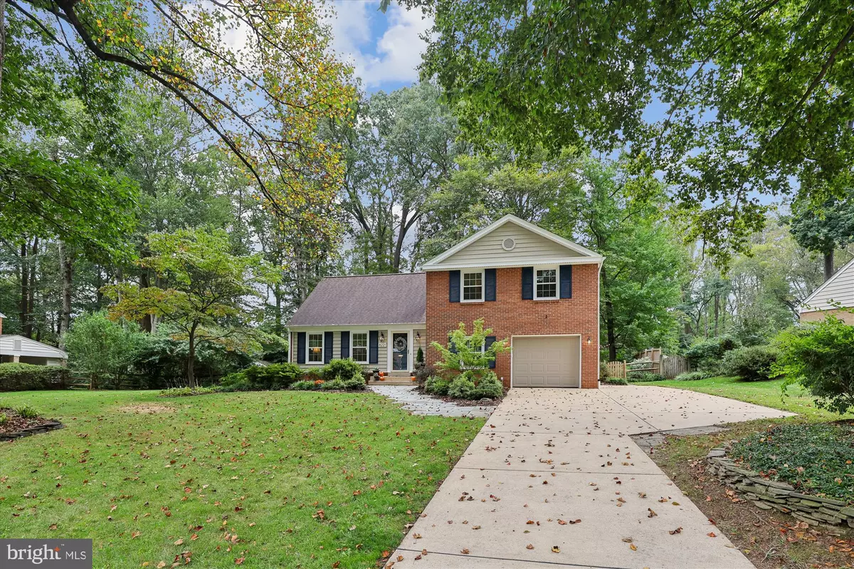 Annandale, VA 22003,8221 CAPTAIN HAWKINS CT