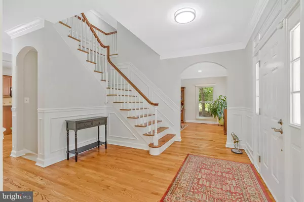 Sterling, VA 20164,116 LAKE DR