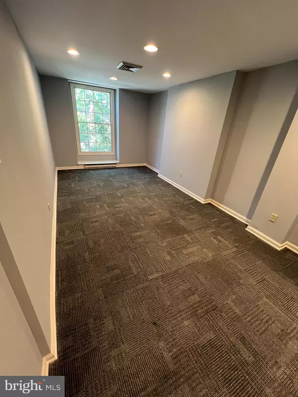 Doylestown, PA 18901,44 E COURT ST #2ND FLOOR