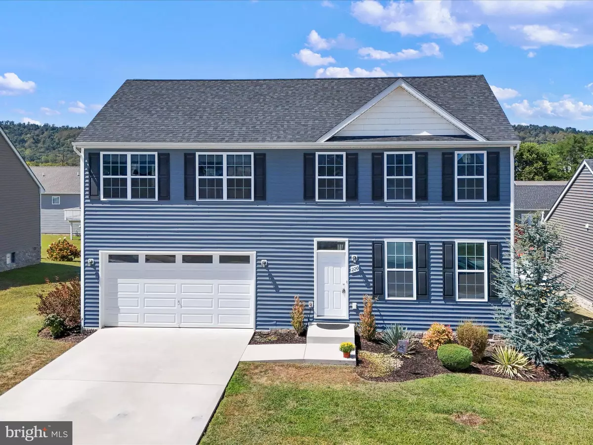 Martinsburg, WV 25403,220 TOULOUSE LN