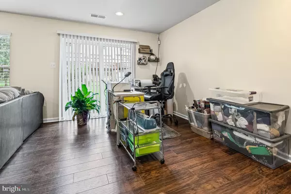 Glen Burnie, MD 21060,7285 STALLINGS DR