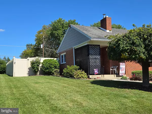 Reading, PA 19605,3325 WILLOW GROVE AVE