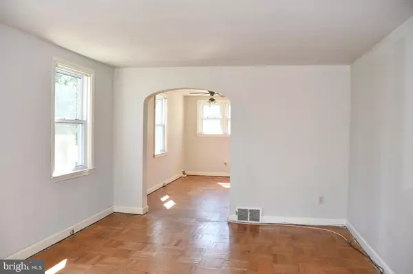 Ridley Park, PA 19078,400 LAKEVIEW DR