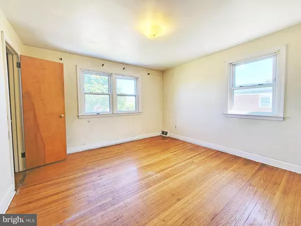 Ridley Park, PA 19078,400 LAKEVIEW DR