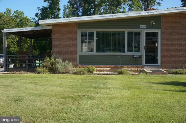 1029 GRANT AVE, Philadelphia, PA 19115