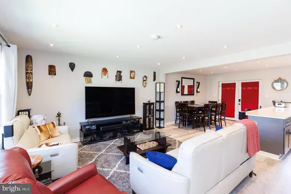 Hyattsville, MD 20782,5911 15TH AVE