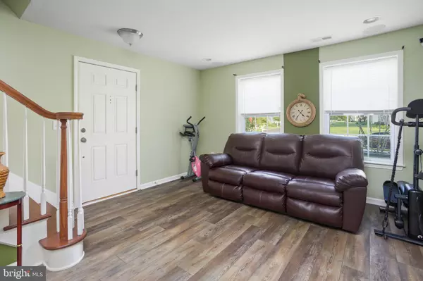 Chesterfield, NJ 08515,6 MOUNTIE LN