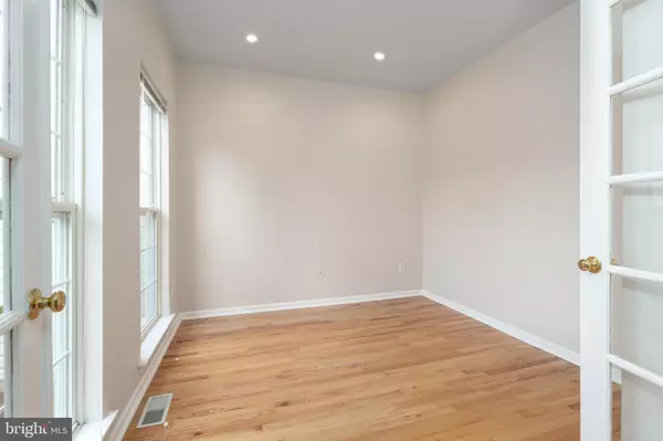 Pennington, NJ 08534,11 HENLEY PL