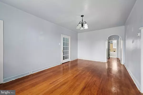 Philadelphia, PA 19131,5200 W MONTGOMERY AVE #18