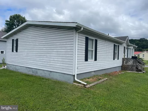 Moorefield, WV 26836,306 CLEMENTS ST