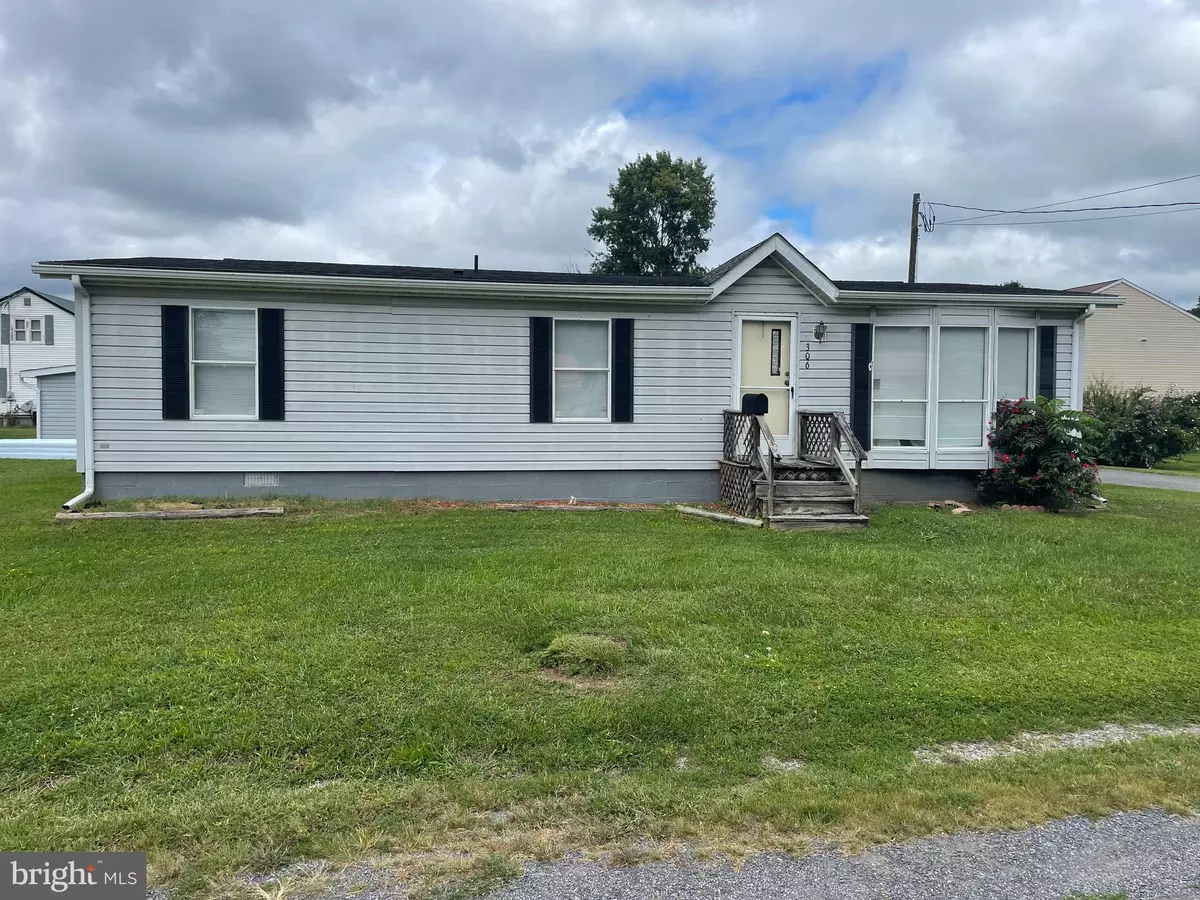 Moorefield, WV 26836,306 CLEMENTS ST