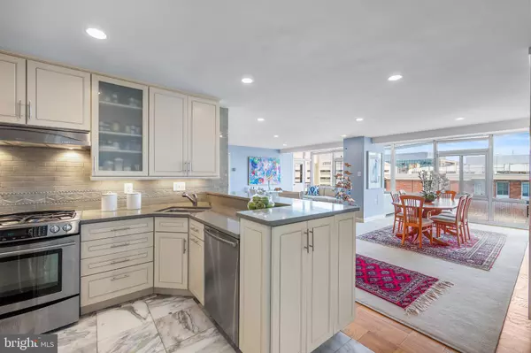 Washington, DC 20037,730 24TH ST NW #906/907