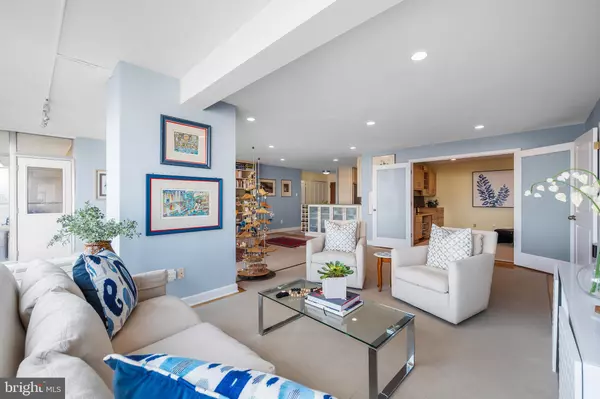 Washington, DC 20037,730 24TH ST NW #906/907