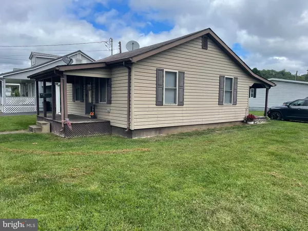 Moorefield, WV 26836,236 S ELM ST