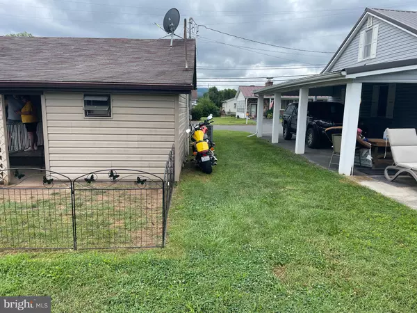 Moorefield, WV 26836,236 S ELM ST