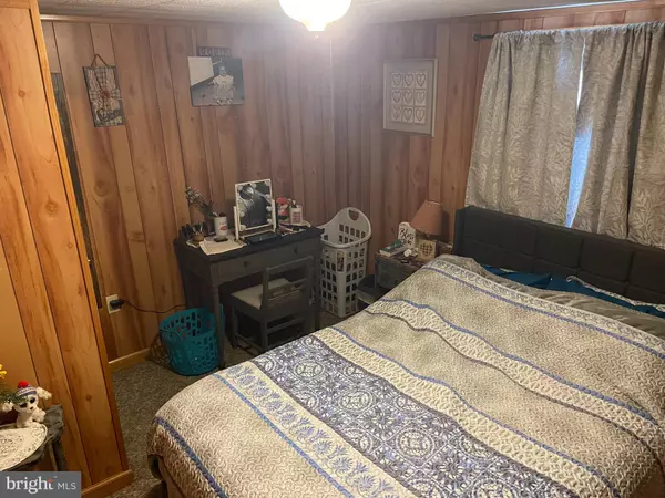 Moorefield, WV 26836,236 S ELM ST
