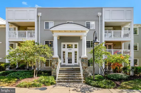 Arlington, VA 22204,4119 S FOUR MILE RUN DR #404