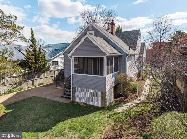 Arlington, VA 22207,2114 N OAKLAND ST